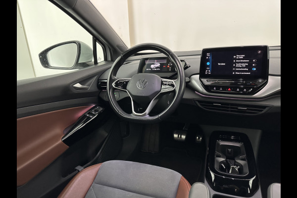 Volkswagen ID.4 Business 77 kWh [ 3-Fase-11kW ] {SOH-83%} (INCL.BTW) *LEATHER-FABRIC | ADAPTIVE-CRUISE | FULL-LED | HEATED-COMFORTSEATS | KEYLESS | CAMERA | DIGI-COCKPIT | DAB | NAVI-FULLMAP | PRIVACY-GLASS | ECC | PDC | TOWBAR | 19''ALU*