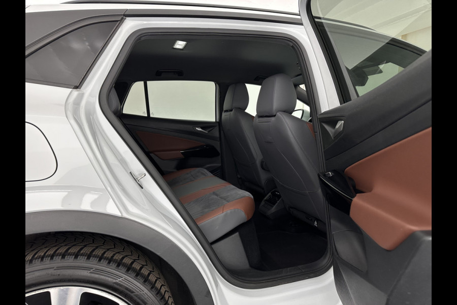 Volkswagen ID.4 Business 77 kWh [ 3-Fase-11kW ] {SOH-83%} (INCL.BTW) *LEATHER-FABRIC | ADAPTIVE-CRUISE | FULL-LED | HEATED-COMFORTSEATS | KEYLESS | CAMERA | DIGI-COCKPIT | DAB | NAVI-FULLMAP | PRIVACY-GLASS | ECC | PDC | TOWBAR | 19''ALU*