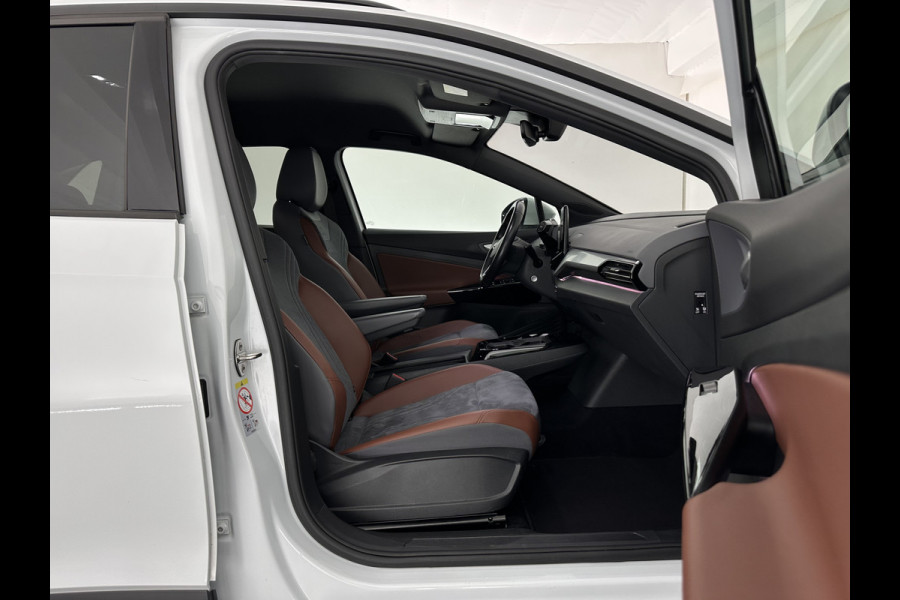 Volkswagen ID.4 Business 77 kWh [ 3-Fase-11kW ] {SOH-83%} (INCL.BTW) *LEATHER-FABRIC | ADAPTIVE-CRUISE | FULL-LED | HEATED-COMFORTSEATS | KEYLESS | CAMERA | DIGI-COCKPIT | DAB | NAVI-FULLMAP | PRIVACY-GLASS | ECC | PDC | TOWBAR | 19''ALU*