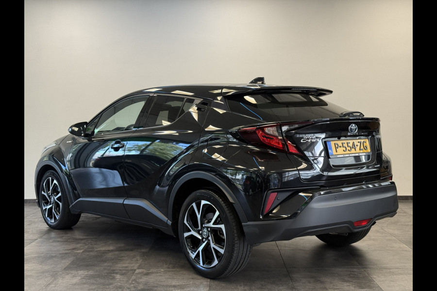 Toyota C-HR 1.8 Hybrid Dynamic Carplay ECC Privacy glass Keyless Go PDC