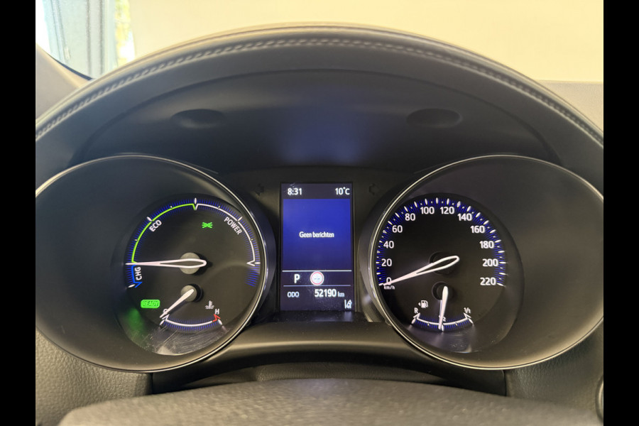Toyota C-HR 1.8 Hybrid Dynamic Carplay ECC Privacy glass Keyless Go PDC