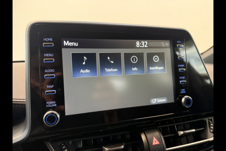 Toyota C-HR 1.8 Hybrid Dynamic Carplay ECC Privacy glass Keyless Go PDC