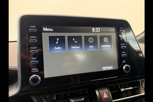 Toyota C-HR 1.8 Hybrid Dynamic Carplay ECC Privacy glass Keyless Go PDC