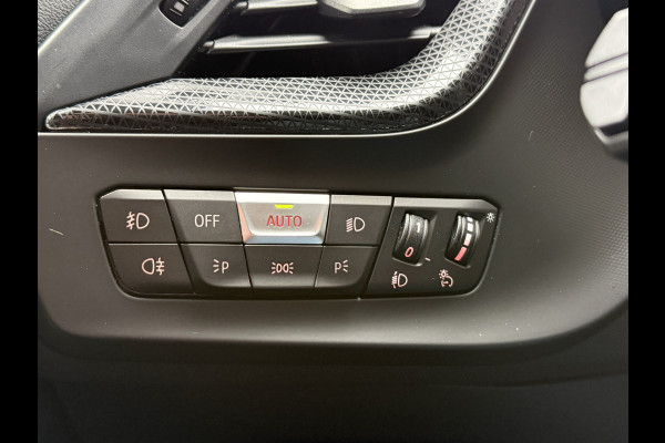 BMW 1-serie 116i Business Edition | Apple Carplay | Navi | Origineel NL | Dealeronderhouden