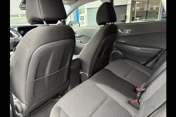 Hyundai Kona EV Fashion 64 kWh | Trekhaak | Warmtepomp | Head-Up | 3Fase | Krell | Dodehoeksensoren | Camera |