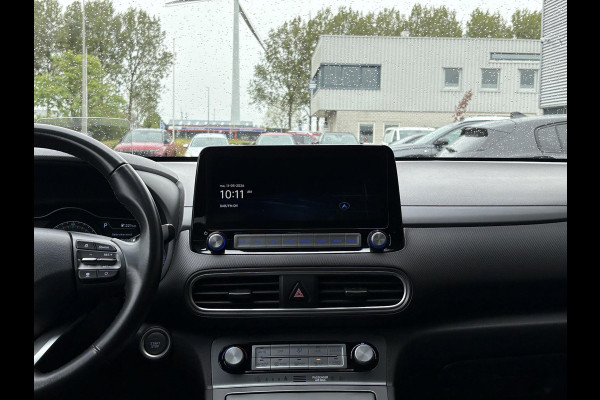 Hyundai Kona EV Fashion 64 kWh | Trekhaak | Warmtepomp | Head-Up | 3Fase | Krell | Dodehoeksensoren | Camera |