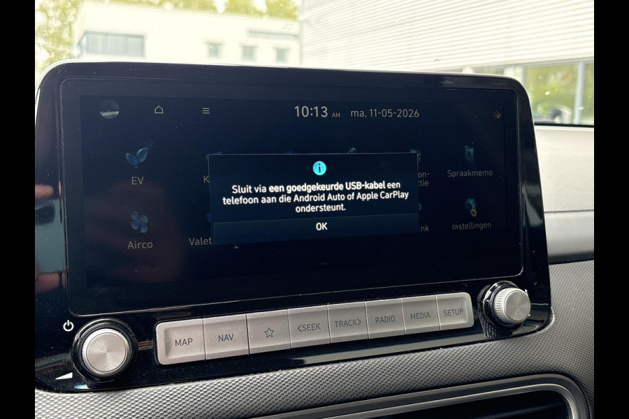 Hyundai Kona EV Fashion 64 kWh | Trekhaak | Warmtepomp | Head-Up | 3Fase | Krell | Dodehoeksensoren | Camera |