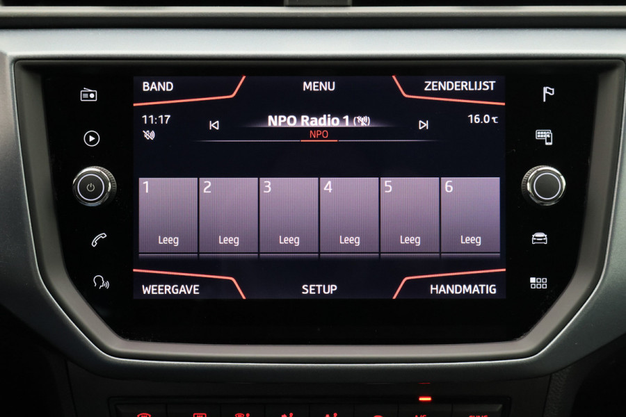 Seat Arona 1.0 TSI Xcellence Business Intense Climate, Stoelverwarming, Cruise, Apple Carplay, LED, DAB, 17''