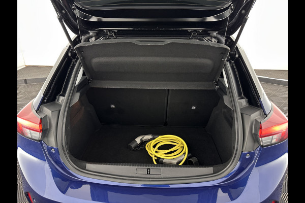 Opel CORSA-E Elegance 50 kWh [ 3-Fase ] (INCL-BTW) Aut. *FULL-LED | ADAPTIVE-CRUISE | DIGI-COCKPIT | LEATHER-MICROFIBRE | CARPLAY | CAMERA | ECC | KEYLESS | CRUISE | DAB | PRIVACY-GLASS | 16'' ALU*