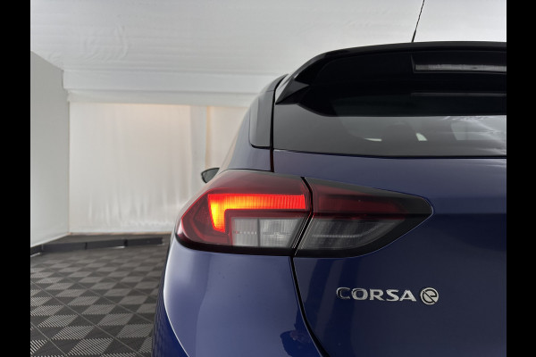 Opel CORSA-E Elegance 50 kWh [ 3-Fase ] (INCL-BTW) Aut. *FULL-LED | ADAPTIVE-CRUISE | DIGI-COCKPIT | LEATHER-MICROFIBRE | CARPLAY | CAMERA | ECC | KEYLESS | CRUISE | DAB | PRIVACY-GLASS | 16'' ALU*