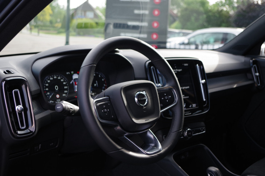 Volvo XC40 1.5 T3 164 PK Automaat R-Design, Adap. Cruise Control, LED, Camera, Keyless