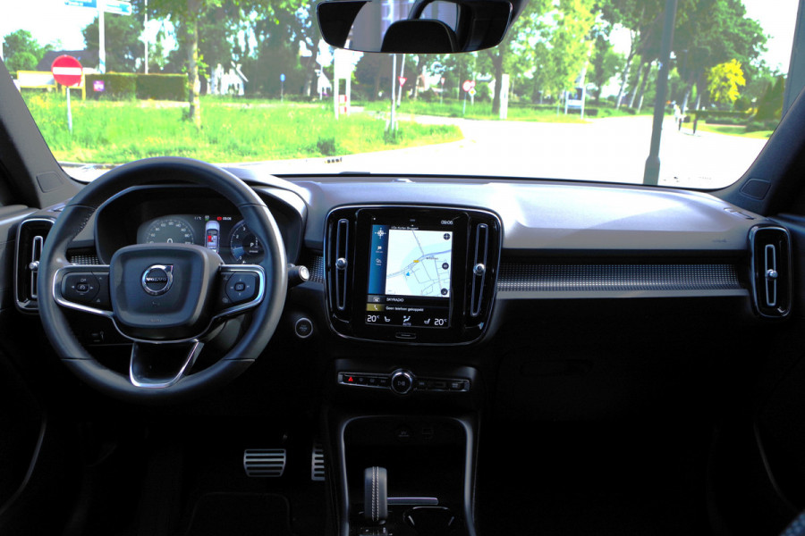 Volvo XC40 1.5 T3 164 PK Automaat R-Design, Adap. Cruise Control, LED, Camera, Keyless