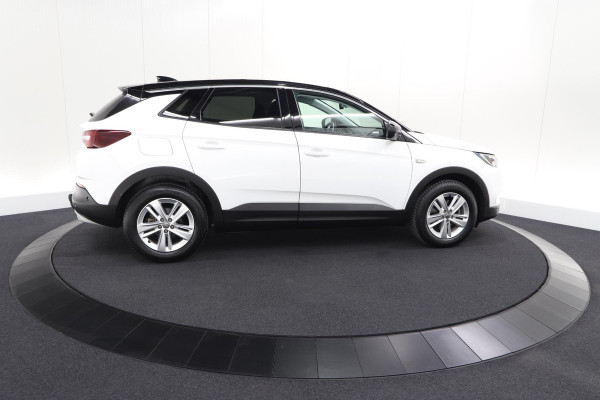 Opel Grandland X 130 Turbo AT8 Business Elegance | Trekhaak | Elektrische Kofferklep | Camera | Apple Carplay