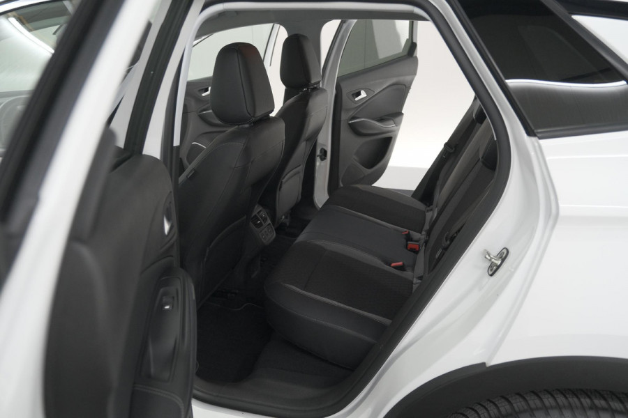 Opel Grandland X 130 Turbo AT8 Business Elegance | Trekhaak | Elektrische Kofferklep | Camera | Apple Carplay