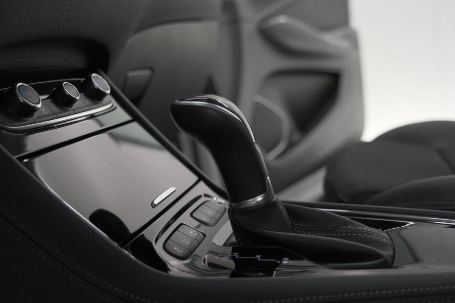 Opel Grandland X 130 Turbo AT8 Business Elegance | Trekhaak | Elektrische Kofferklep | Camera | Apple Carplay
