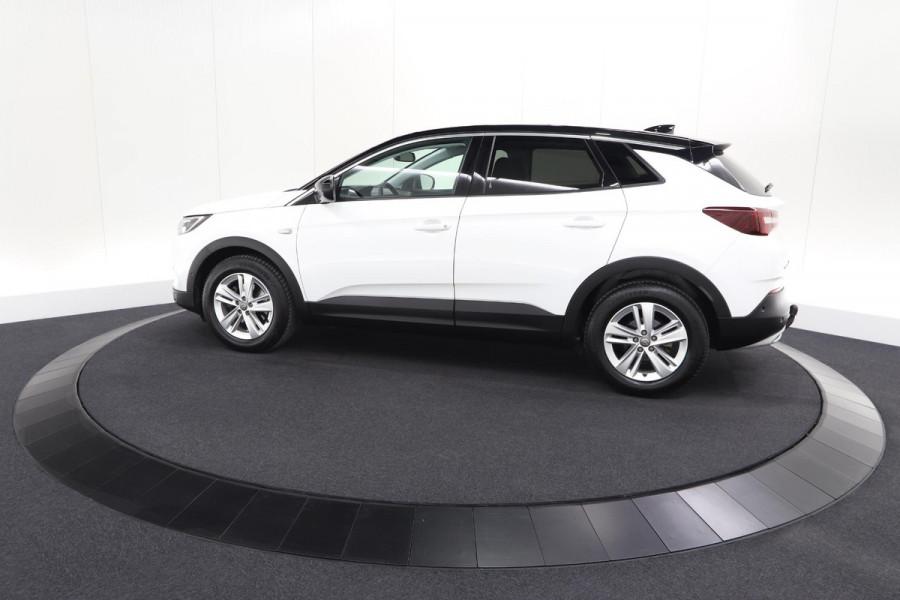 Opel Grandland X 130 Turbo AT8 Business Elegance | Trekhaak | Elektrische Kofferklep | Camera | Apple Carplay