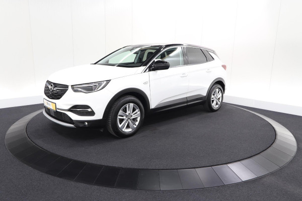 Opel Grandland X 130 Turbo AT8 Business Elegance | Trekhaak | Elektrische Kofferklep | Camera | Apple Carplay
