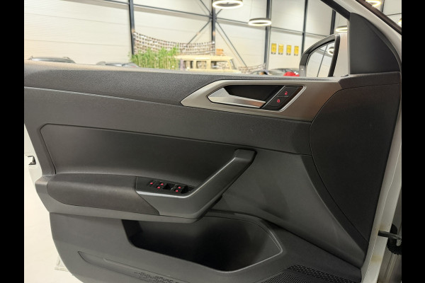 Volkswagen Polo 1.0 TSI Comfortline Garantie Carplay StoelVW PDC Adaptieve Cruise Navi Led Airco Rijklaar
