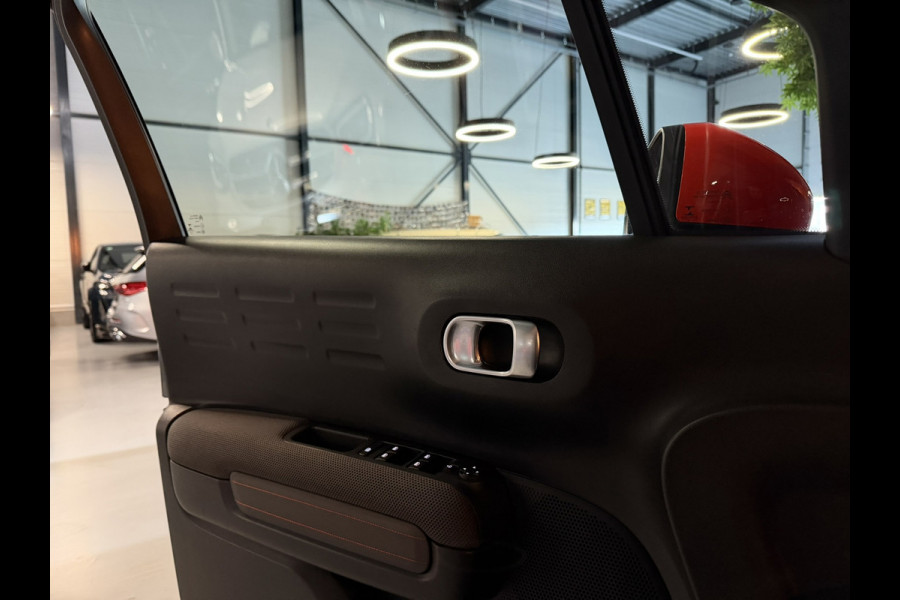 Citroën C3 Aircross 1.2 S&S Feel|Automaat|Rode accenten|360° Camera|CarPlay|Cruise|LED|Parkeerhulp|Rijklaar
