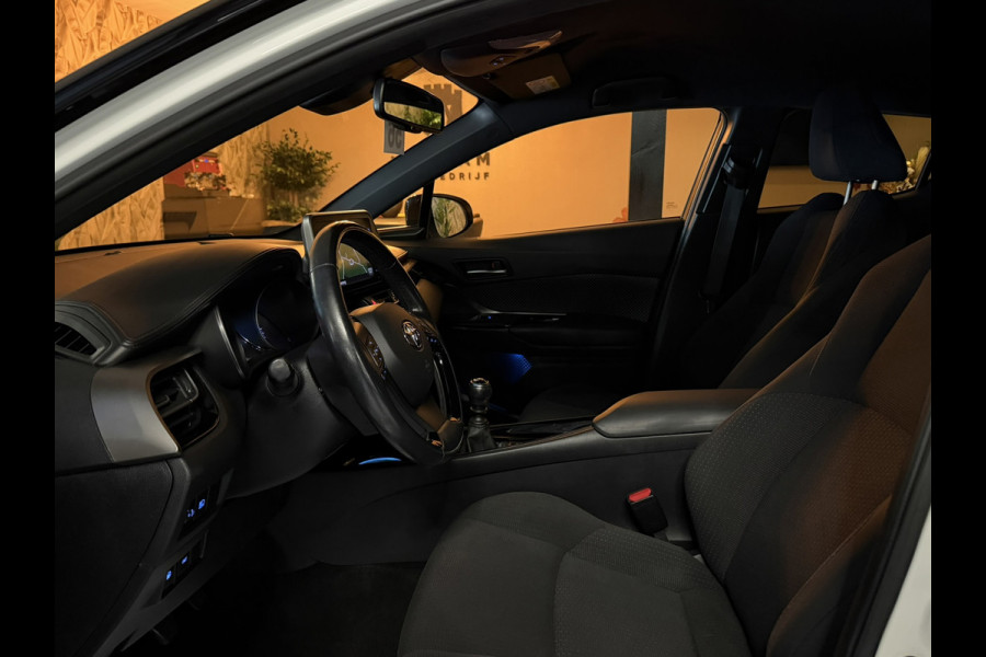 Toyota C-HR 1.2 Active | Cruise | Stoelverwarming | Navi | Clima | LED