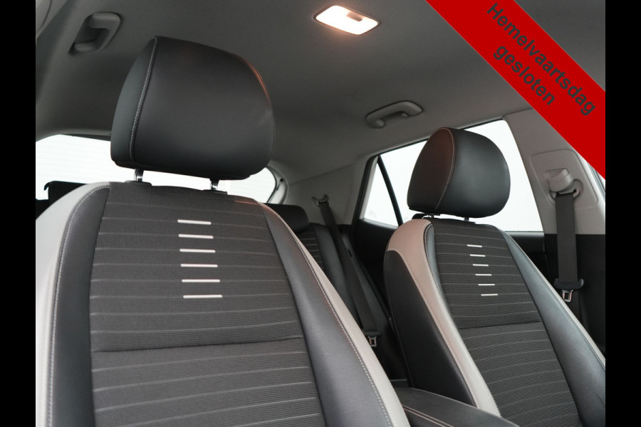 Kia Stonic 1.0 T-GDi Black Edition 99pk H6 | Trekhaak Afn. | Camera | Apple Carplay | Cruise Control | Lane Assist | Navigatie | DAB |