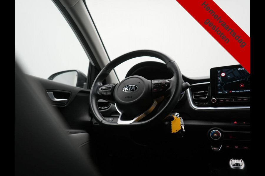 Kia Stonic 1.0 T-GDi Black Edition 99pk H6 | Trekhaak Afn. | Camera | Apple Carplay | Cruise Control | Lane Assist | Navigatie | DAB |