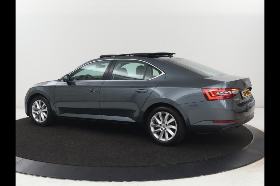 Škoda Superb 1.5 TSI Style | Panoramadak | Leder | Stoelverwarming | Carplay | Bi-Xenon | Navigatie | Canton Sound | Side Assist | Park Assist | Memory | Cruise control | Climate control