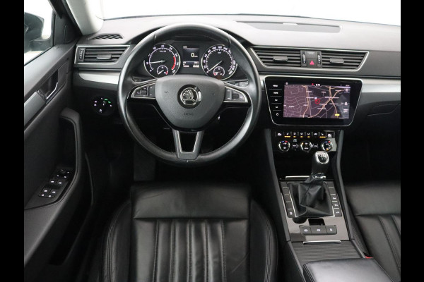 Škoda Superb 1.5 TSI Style | Panoramadak | Leder | Stoelverwarming | Carplay | Bi-Xenon | Navigatie | Canton Sound | Side Assist | Park Assist | Memory | Cruise control | Climate control