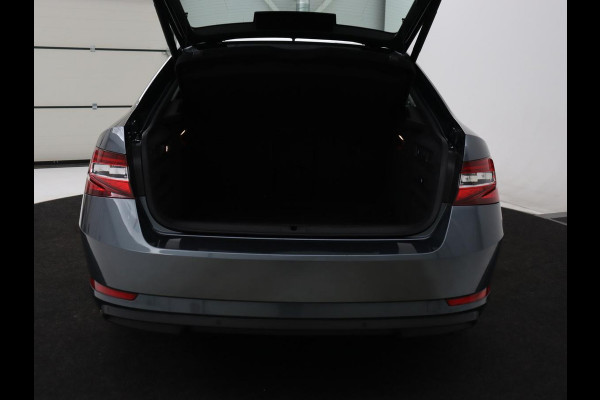 Škoda Superb 1.5 TSI Style | Panoramadak | Leder | Stoelverwarming | Carplay | Bi-Xenon | Navigatie | Canton Sound | Side Assist | Park Assist | Memory | Cruise control | Climate control
