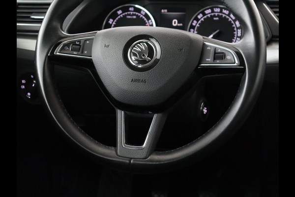 Škoda Superb 1.5 TSI Style | Panoramadak | Leder | Stoelverwarming | Carplay | Bi-Xenon | Navigatie | Canton Sound | Side Assist | Park Assist | Memory | Cruise control | Climate control