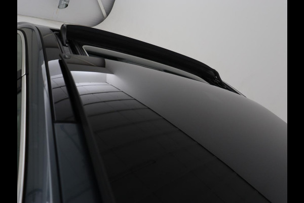 Škoda Superb 1.5 TSI Style | Panoramadak | Leder | Stoelverwarming | Carplay | Bi-Xenon | Navigatie | Canton Sound | Side Assist | Park Assist | Memory | Cruise control | Climate control