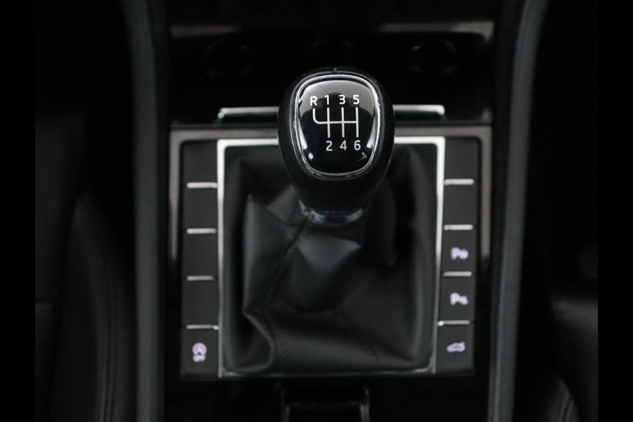 Škoda Superb 1.5 TSI Style | Panoramadak | Leder | Stoelverwarming | Carplay | Bi-Xenon | Navigatie | Canton Sound | Side Assist | Park Assist | Memory | Cruise control | Climate control