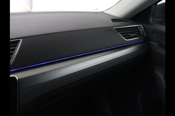 Škoda Superb 1.5 TSI Style | Panoramadak | Leder | Stoelverwarming | Carplay | Bi-Xenon | Navigatie | Canton Sound | Side Assist | Park Assist | Memory | Cruise control | Climate control