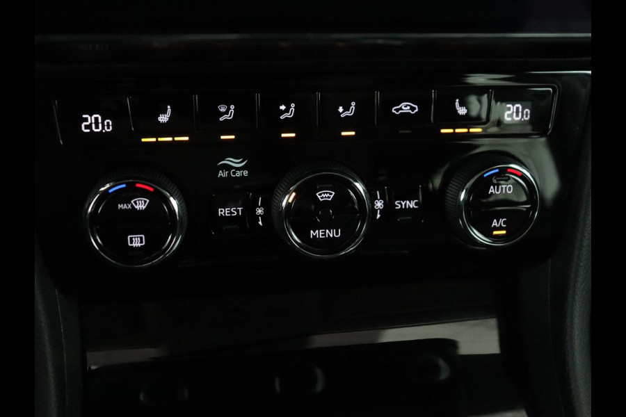 Škoda Superb 1.5 TSI Style | Panoramadak | Leder | Stoelverwarming | Carplay | Bi-Xenon | Navigatie | Canton Sound | Side Assist | Park Assist | Memory | Cruise control | Climate control