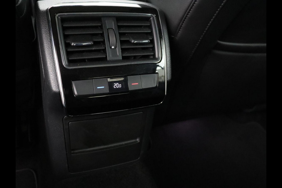 Škoda Superb 1.5 TSI Style | Panoramadak | Leder | Stoelverwarming | Carplay | Bi-Xenon | Navigatie | Canton Sound | Side Assist | Park Assist | Memory | Cruise control | Climate control