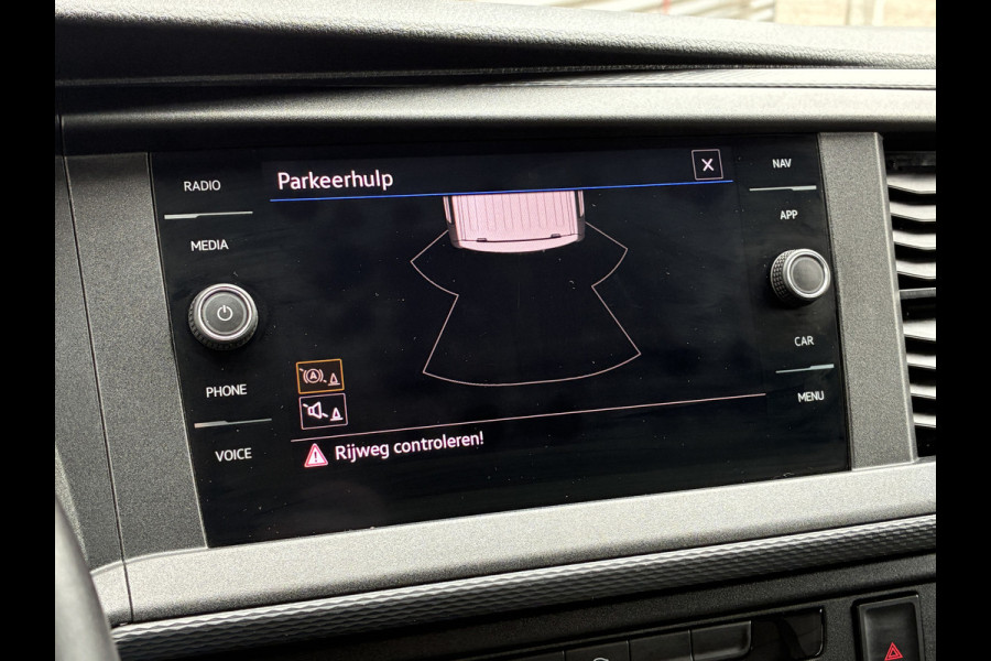 Volkswagen Transporter 2.0 TDI L1H1 Automaat Cruise Nav Sensoren Airco