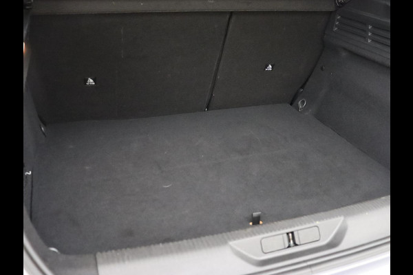 Peugeot 308 1.6 Plug-in Hybrid 180 Active Pack Business | SOH 95,4% | Carplay | Full LED | Cruise control | Parkeerhulp | Climate control | Digital Cockpit | PHEV