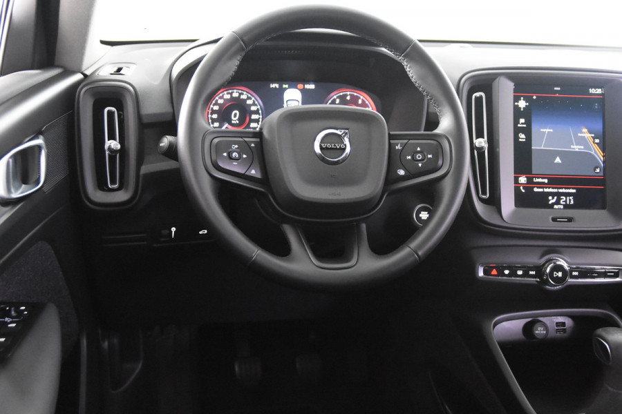 Volvo XC40 1.5 T2 Momentum *1ste Eigenaar*Navigatie*Camera*Carplay*