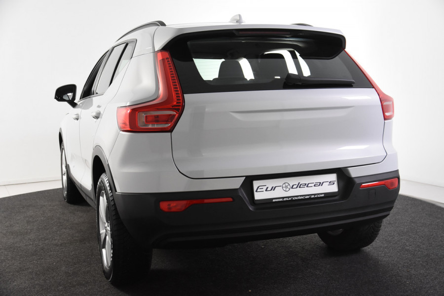Volvo XC40 1.5 T2 Momentum *1ste Eigenaar*Navigatie*Camera*Carplay*