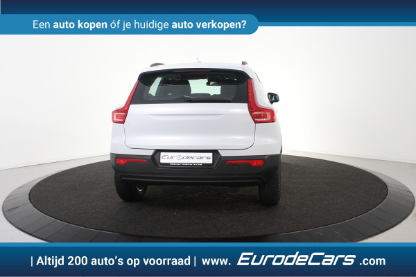 Volvo XC40 1.5 T2 Momentum *1ste Eigenaar*Navigatie*Camera*Carplay*