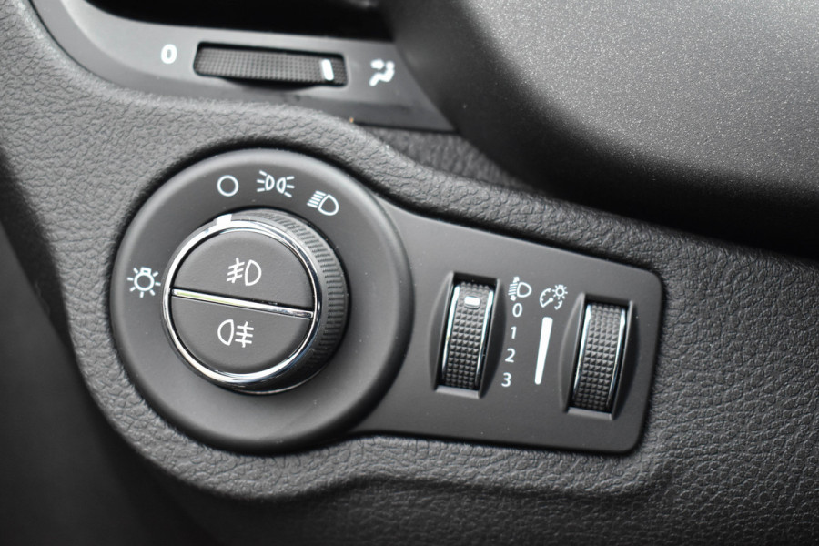 Fiat 500X Cross 1.4 Turbo MultiAir S-Design Cross | Navi | Xenon | Keyless