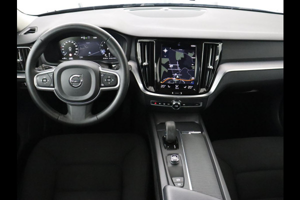 Volvo V60 2.0 B3 Momentum | Trekhaak | Stoelverwarming | Adaptive cruise | Carplay | Stuurverwarming | Full LED | Digital Cockpit | Parkeerhulp | 17'' | Bluetooth | Climate control