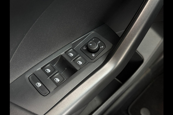 Volkswagen T-Cross TSI 115PK LIFE EDITION CARPLAY/ACC/PDC/NAVI fabrieksgarantie