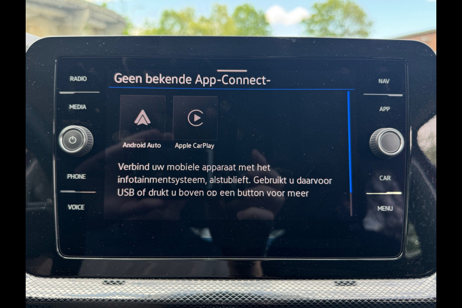 Volkswagen T-Cross TSI 115PK LIFE EDITION CARPLAY/ACC/PDC/NAVI fabrieksgarantie