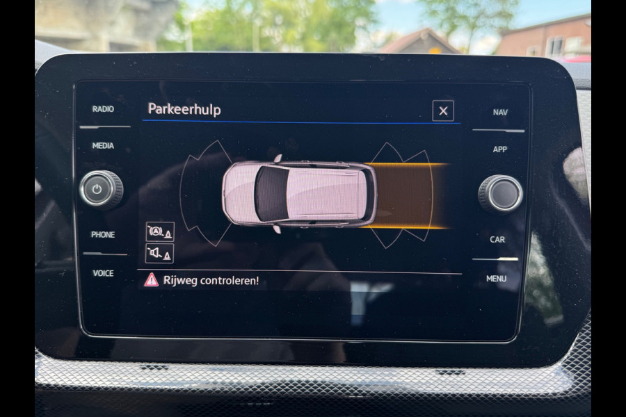 Volkswagen T-Cross TSI 115PK LIFE EDITION CARPLAY/ACC/PDC/NAVI fabrieksgarantie