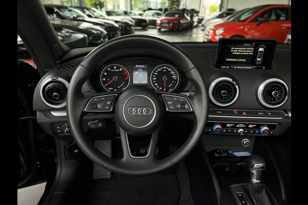 Audi A3 Cabriolet 35 Tfsi Design ** XENON, NAVI, HALF-LEDER, CRUISE, 2-zone AIRCO, 17-inch LMV ** 1e EIG - Slechts 23.600km. ** ** INFORMEER OOK NAAR ONZE AANTREKKELIJKE FINANCIAL-LEASE TARIEVEN **