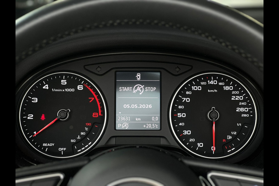 Audi A3 Cabriolet 35 Tfsi Design ** XENON, NAVI, HALF-LEDER, CRUISE, 2-zone AIRCO, 17-inch LMV ** 1e EIG - Slechts 23.600km. ** ** INFORMEER OOK NAAR ONZE AANTREKKELIJKE FINANCIAL-LEASE TARIEVEN **