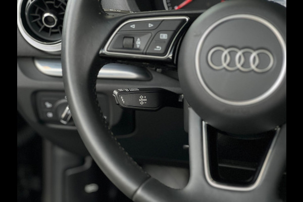 Audi A3 Cabriolet 35 Tfsi Design ** XENON, NAVI, HALF-LEDER, CRUISE, 2-zone AIRCO, 17-inch LMV ** 1e EIG - Slechts 23.600km. ** ** INFORMEER OOK NAAR ONZE AANTREKKELIJKE FINANCIAL-LEASE TARIEVEN **