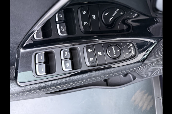 Kia Niro 1.6 GDi Hybrid DynamicLine - Cruise Control - Lichtmetalen Velgen - Navigatie - Climate Control - Apple/Android Carplay - Virena Zekerheidspakket €895