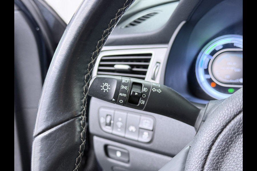 Kia Niro 1.6 GDi Hybrid DynamicLine - Cruise Control - Lichtmetalen Velgen - Navigatie - Climate Control - Apple/Android Carplay - Virena Zekerheidspakket €895